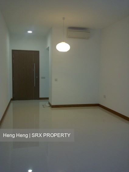 Waterfront Waves thumbnail photo